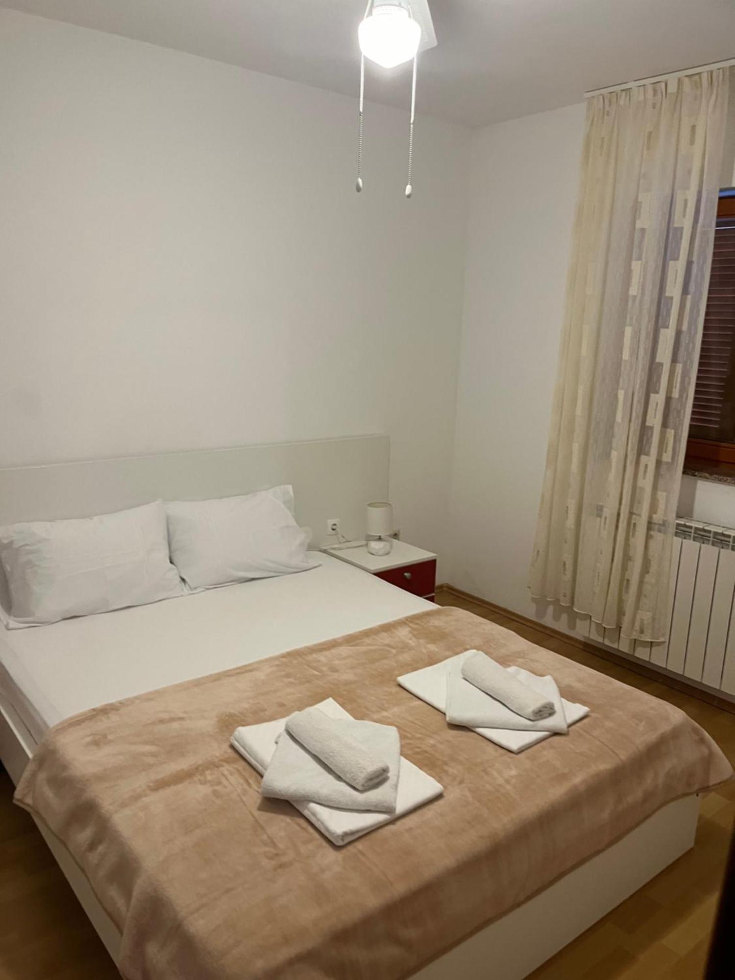 Apartments Hanka Njivice Bagian luar foto